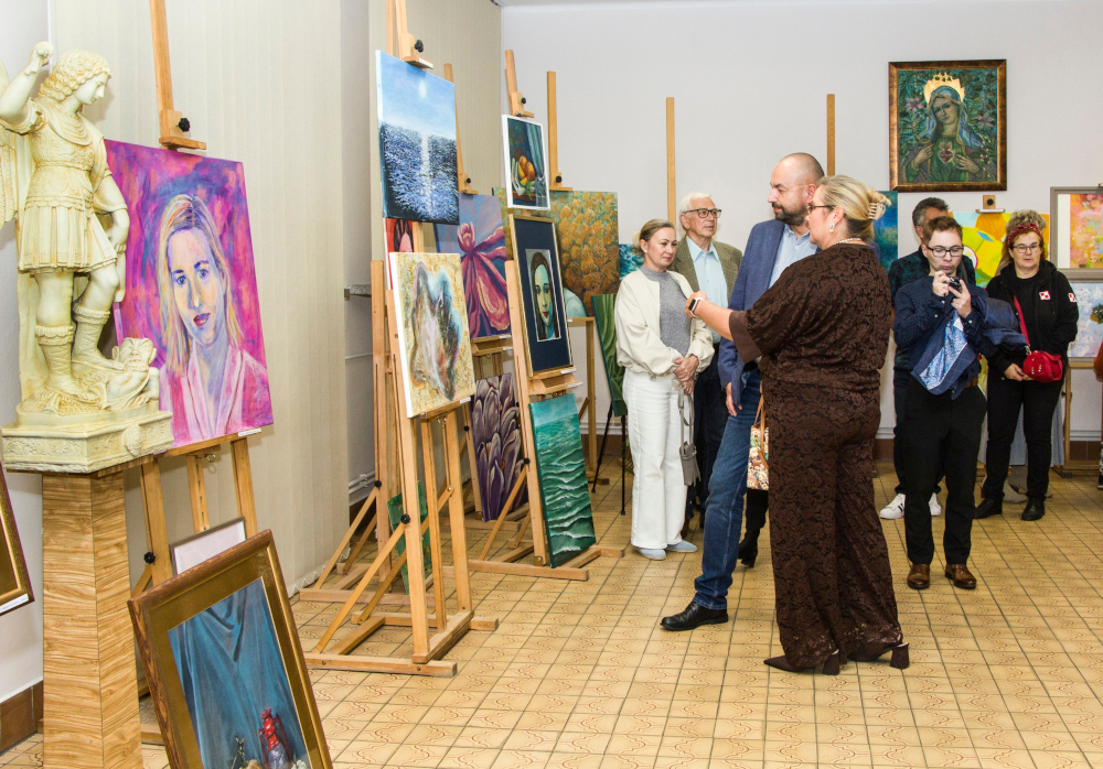 26 09 2026 - Wernisaż wystawy prac grupy Pod skrzydłami Anioła