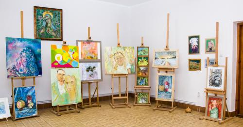 26 09 2026 - Wernisaż wystawy prac grupy Pod skrzydłami Anioła